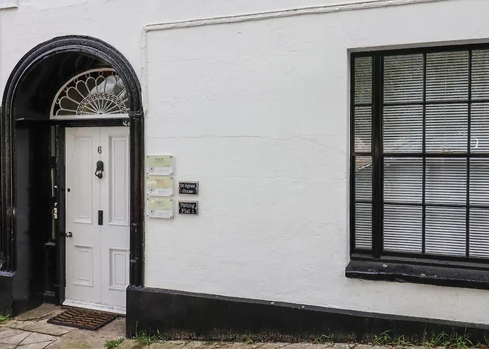 Flat 2, St Agnes House