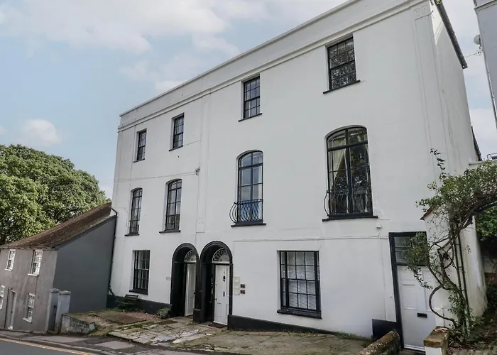 Flat 2, St Agnes House